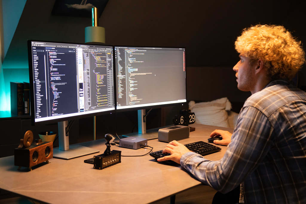 multitasking on AMD overclocking mini PC